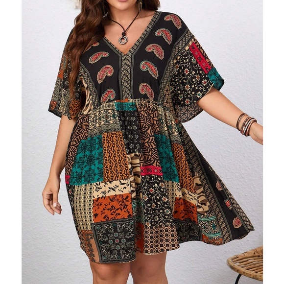 Dresses & Skirts - Plus Paisley Floral Print v neck Mini Dress